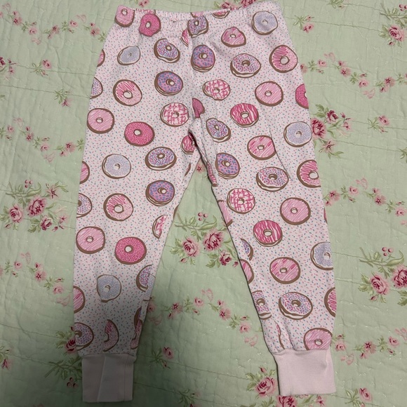 Kissy kissy pink donut pajama set size 2T - Picture 5 of 6